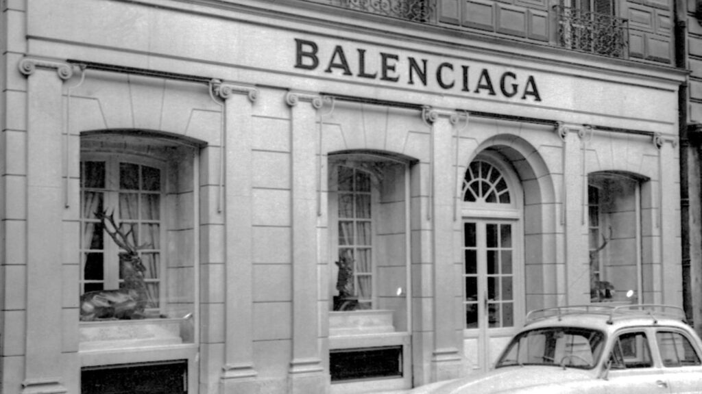 Balenciaga Mağazası