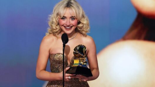 Sabrina Carpenter, 67. Grammy Ödüllerinden