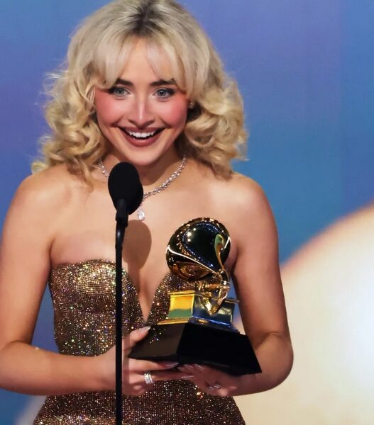 Sabrina Carpenter, 67. Grammy Ödüllerinden