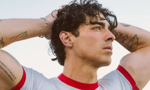 X / @joejonas