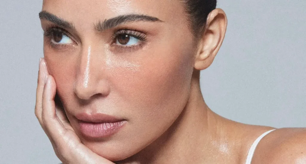 Kim Kardashian, (SKKN by Kim)