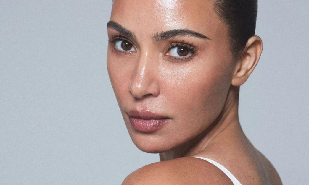 Kim Kardashian, (SKKN by Kim)